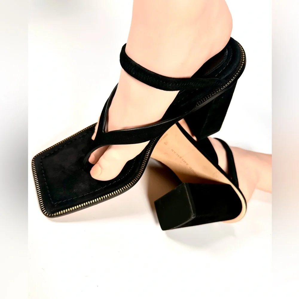 Good American Block Heel Thong Sandals- Black Suede